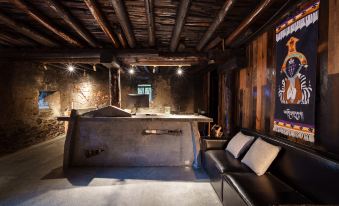 Black Stone Hotel