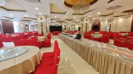 Fushun Xinbin He Mu Hotel (He Mu National Forest Park Branch)