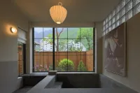 Hailuogou Seven Valleys Source · Snow Mountain Secret Realm Onsen Resort Hotel - น้ำพุร้อน