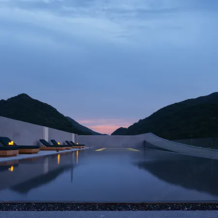 Dongjiang Lake Zixi Rusi Cultural Hotel