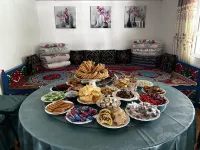 Yelamancun Guxiang Quannongjia - Dağ Manzaralı