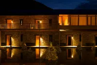 Mu Lang 1993 Hidden World Hotel