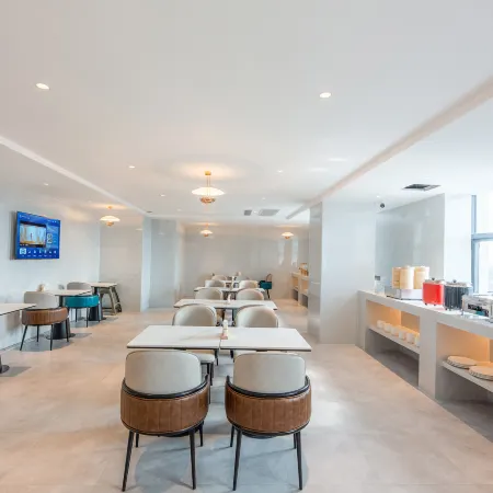 Magnotel Hotel (Deli Commercial Center Branch, Hejian Yinghua School)