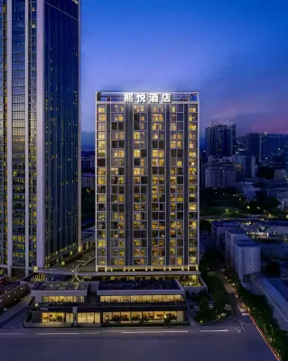 Xiyue LOFT Duplex Apartment Hotel dekat Shanwei Railway Station