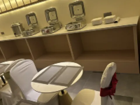 Cat's Distance YOUNG·IS·FASHION Hotel (Datong Ancient Town Parkson Plaza Branch) Hotels in Datong