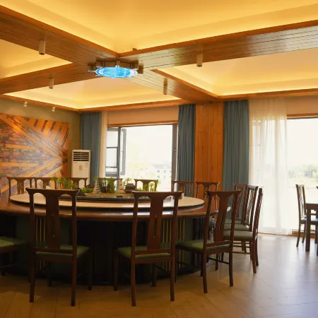 Baiyang Wharf Guesthouse