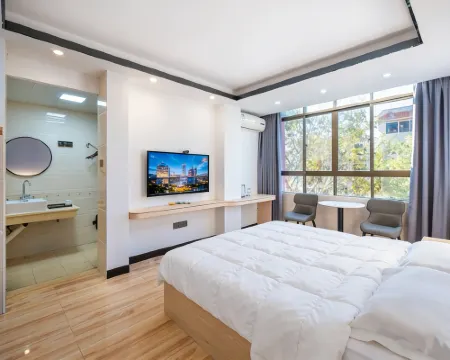 Kingswood Hotel Hotels in Changjiang