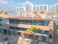 Mengla Qiyunpan Hotel (Nanla River Starlight Night Market)