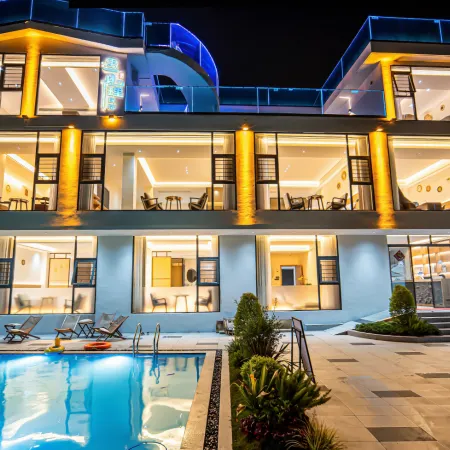 Meet Li · Villa Designer Boutique Resort (Wanfenglin Branch)