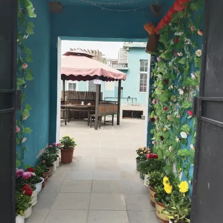 Guanlan Courtyard