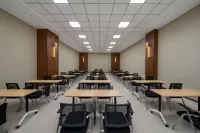 Jin'an Lanting Hotel (Fuhai Station Wulungu Lake Park Branch) - 4-Star