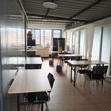 Jinlong Wisdom Hotel (Lincang Dianxi Science and Technology Normal College Strong Plaza Branch)