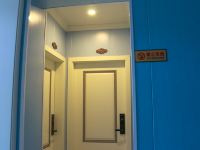 昭通君归酒店 - 豪华大床房