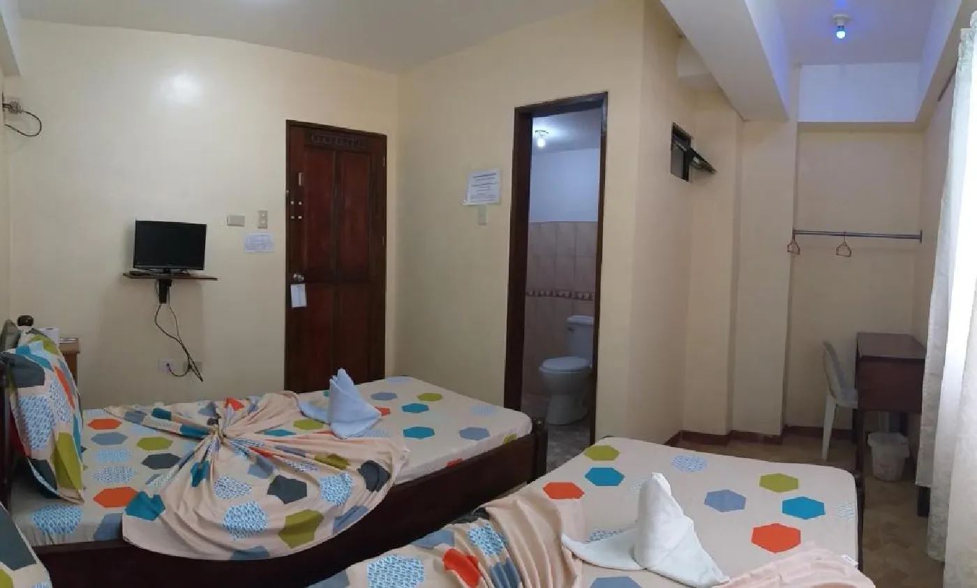 Divine Castle Travelers Inn Номера Photos