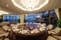 Howard Johnson Lake Serenity Hot Springs Hotel Neijiang - breakfast