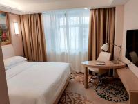 维也纳国际酒店(乌鲁木齐国际机场店) - 标准大床房