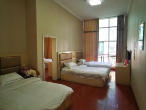 Nyingchi Yulong Youth Hostel