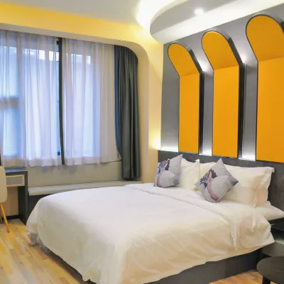 Huanbian Art Hotel (Eastern Suburb Memory Jianshe North Road Subway Station) Hotels near DiWu DaDao