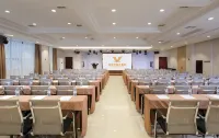 Vienna Hotel (Xupu Wanda Plaza) Hotels in Xupu