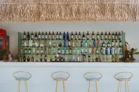 Sanya Haitang Bay Qingkongye Homestay (International Duty Free City Branch) - بار
