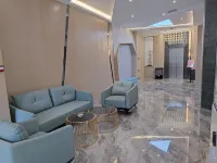 Borrman Hotel (Tengzhou Railway Station Zhenai Square)