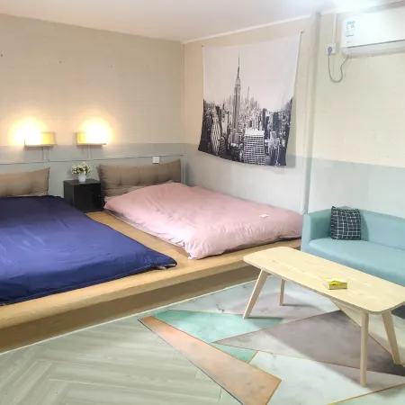 Xiaolingjie Youth Apartment (Park Front Subway Station Branch)