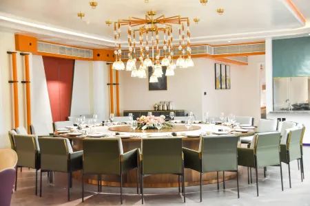 Parca Rezen Hotel Отели рядом с достопримечательностью «Guangfuchan Temple»