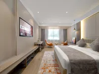 Chonpines Hotel (Daqing West Railway Station Wanda Plaza Branch)