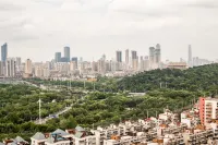 Shangyuan Boutique Stay Movie Apartment (Zhongjiacun Subway Station Guiyuan Temple) - Bjergudsigt