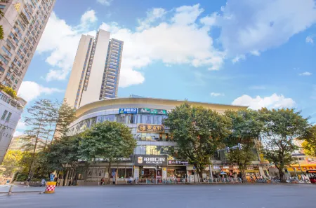 Zhiying Jiapeng Hotel (Guangzhou Shiergong Metro Station)