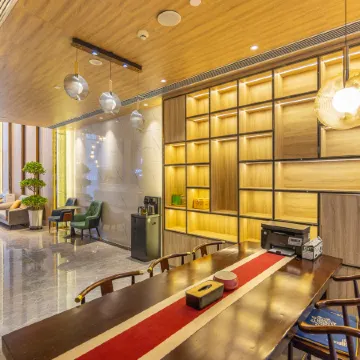Starway Hotel (Linxia Yiwu International Commercial Plaza)