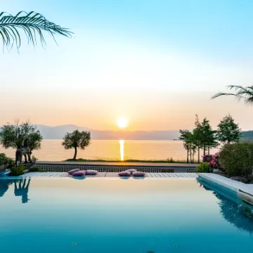Dali zuodou Sea View Resort Hotels near Butterfly Spring Park