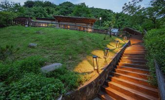 Anji dust-free night (former dust-free valley longtan mountain residence)