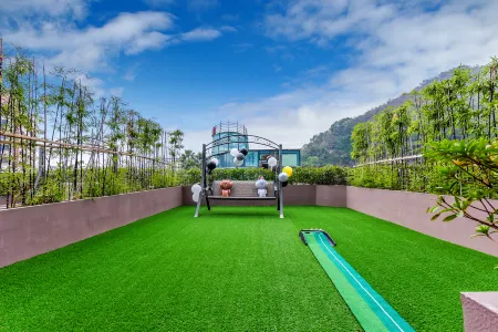 The Nice Boya Hotel (Shifu Avenue) Отели рядом с достопримечательностью «Baiyun Pavilion»