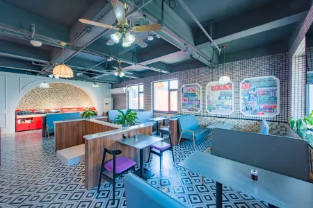 Beiixi Hotel (Wanbo Plaza Branch) Отели рядом с достопримечательностью «Baoding Zoo»