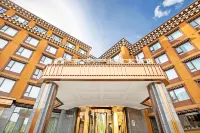 Yulong Hotel