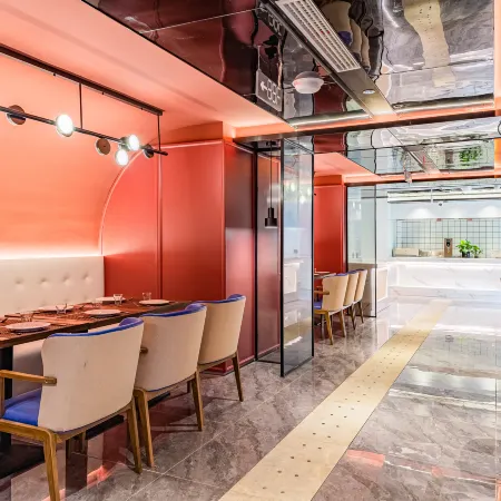 Furunli Shiyu Hotel (Zhanqiao Zhongshan Road Metro Station Branch)