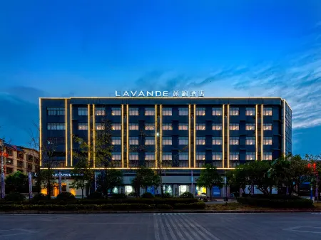 Lavande Hotel (Quanzhou Gaotie Bus Station) Отели рядом со станцией Quanzhou South Railway Station