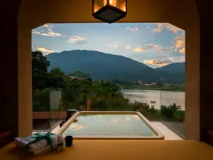 Phalaka Hotel & Resort