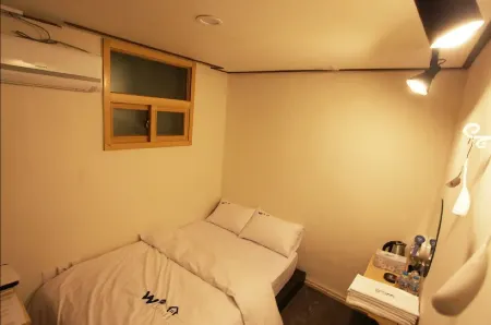 W Mini Hotel - Hostel