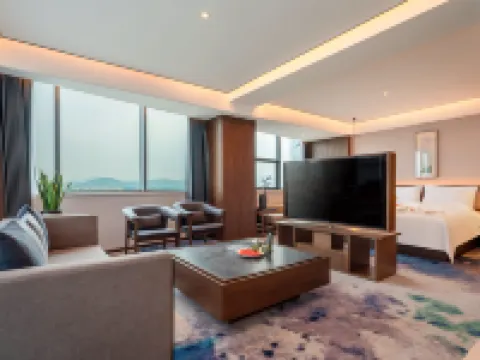 World Hotel (Linyi Pingyi ) Hoteles en Pingyi