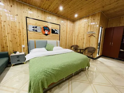 Yanjin Yonghong Hotel فنادق في يانجين