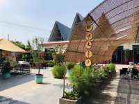 Qingqing Guest House
