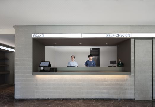 Jinan Daming Lake Scenic Area Furong Street Light Residence Hotel