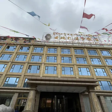 Shiqu Yunduan Zaxika Hotel
