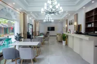 Pengzhou Rugu & Early Summer Homestay