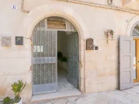 Casa Bianca Bnb,Big Terrace,10 Min Airport Beaches Hotels in Bitonto