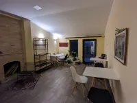 Woolway Studios Hotels in Parakar