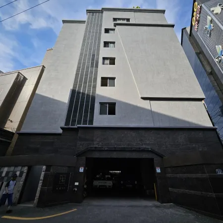 Hotel Emok