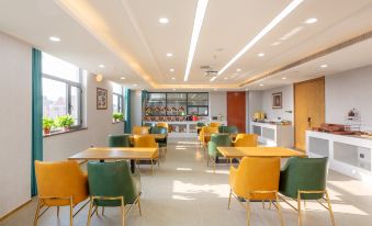 Xingtai James Joyce Coffetel Hotel